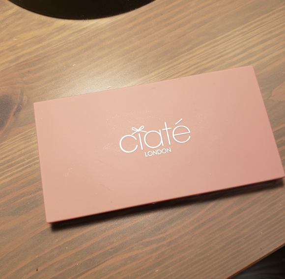 Ciate the velvet pallette - Picture 3 of 7